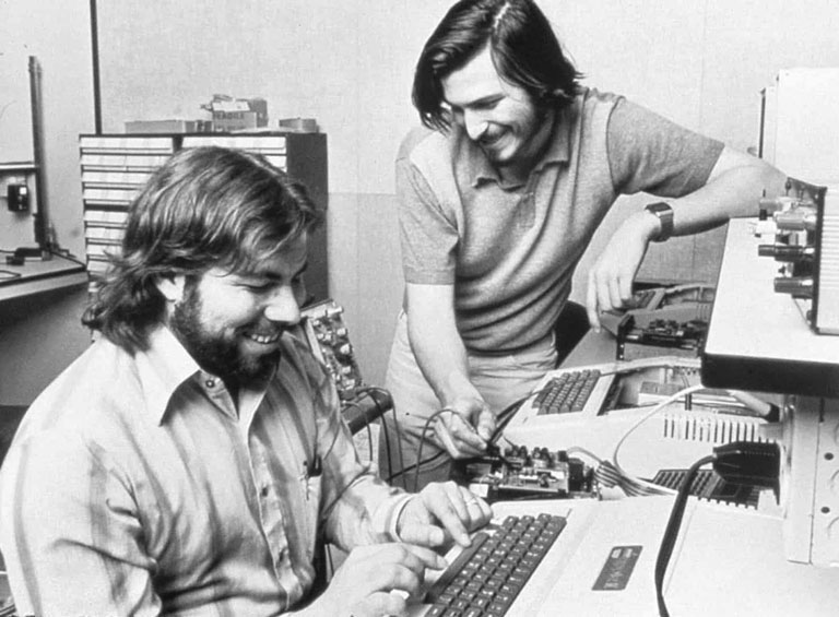 Steve WOZNIAK et Steve JOBS en 1976